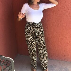 Leopard Print Wide-Leg Women’s Pants Size M.